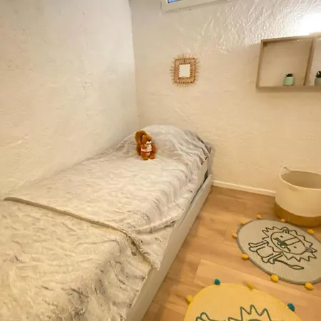 - Port - Grand Duplex Dans Domaine Prive דירה