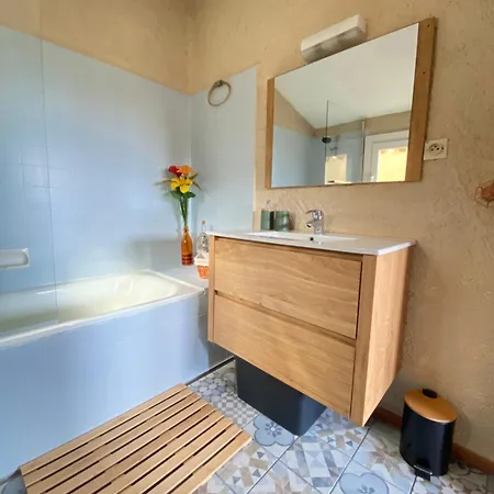 - Port - Grand Duplex Dans Domaine Prive דירה